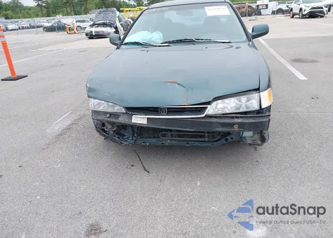 1996 Honda Accord Lx/Ex z USA, uszkodzony, nr VIN 1HGCD5635TA144711